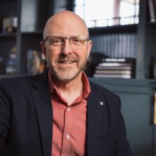 DR. ROGER ERDVIG